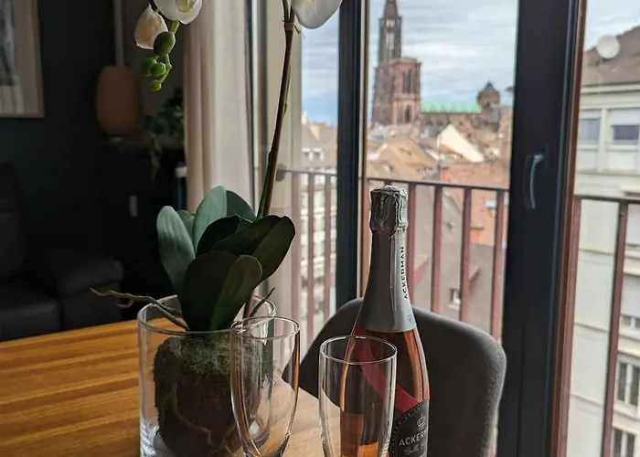 Beautiful 3-Room Apartment With Cathedral View